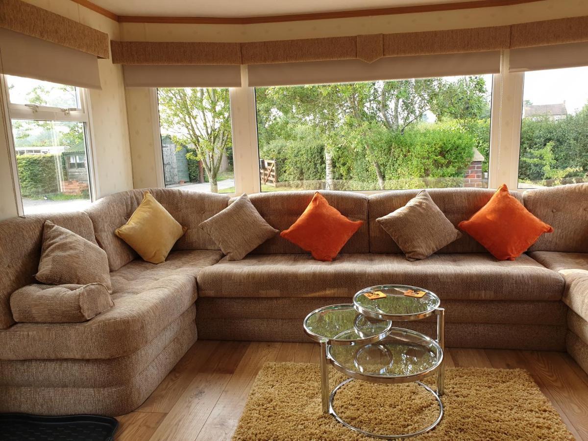 Ruth's Rest Country Retreat With Private Hot Tub *